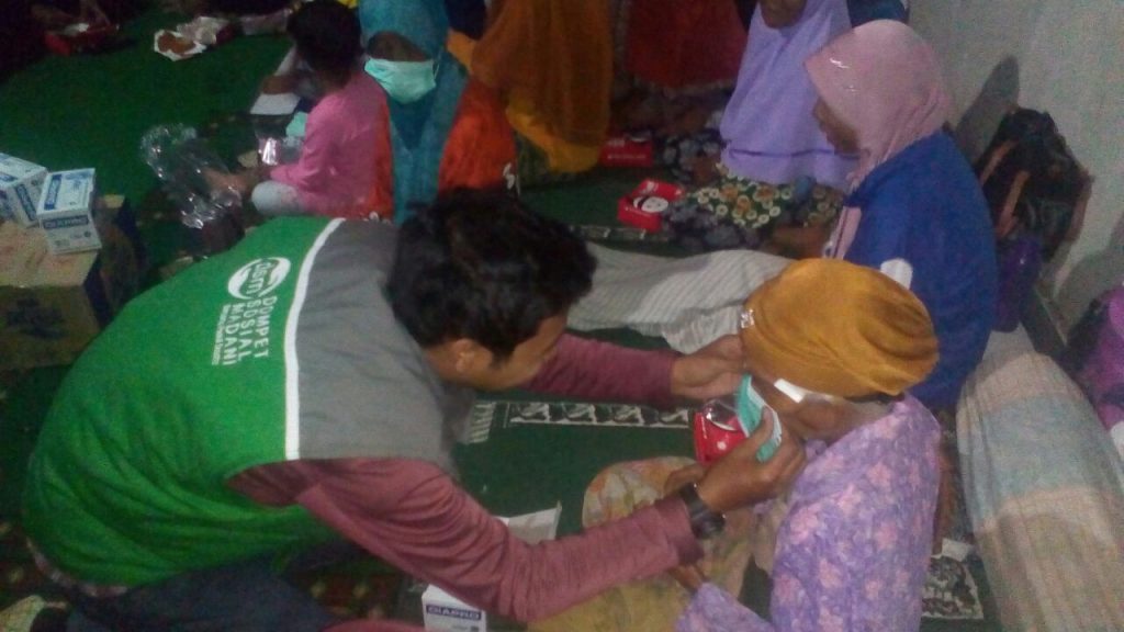 bantuan-relawan-dsm-kepada-pengungsi-gunung-agung-1024x576