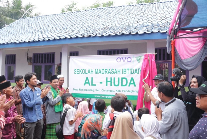 Dompet Dhuafa dan OVO Bangun Sekolah di Banten