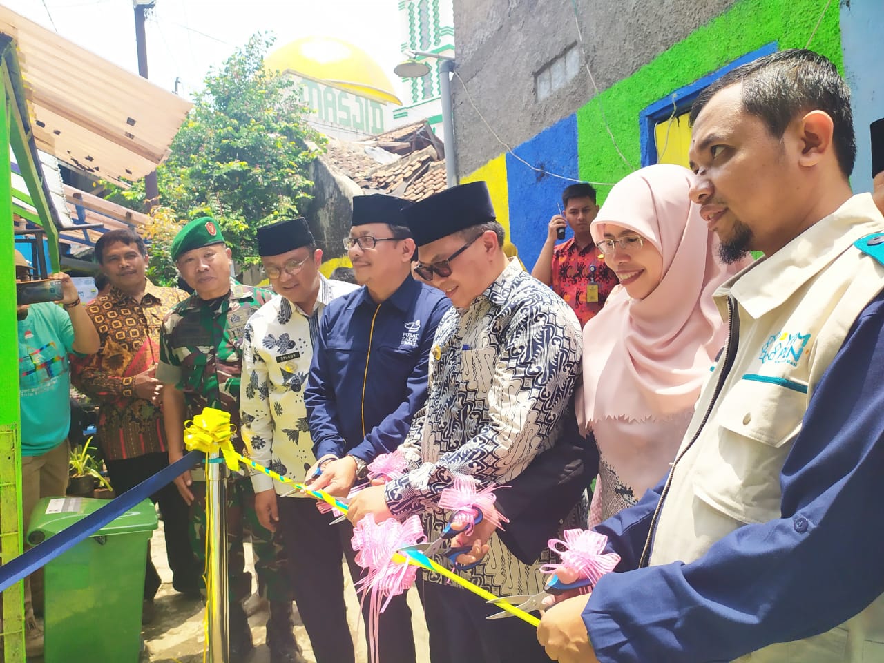Walikota Bandung, Pusat Zakat Umat (PZU) dan YBM PLN Kolaborasi Resmikan Bedah Rumah