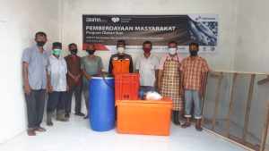 PT Pertamina (Persero) Fuel Terminal Meulaboh Salurkan Bantuan Olah Ikan Asin Lewat Rumah Zakat