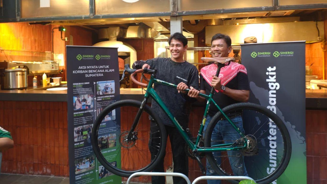 Andra Dewa 19 salurkan penggalangan dana ke Sinergi Foundation