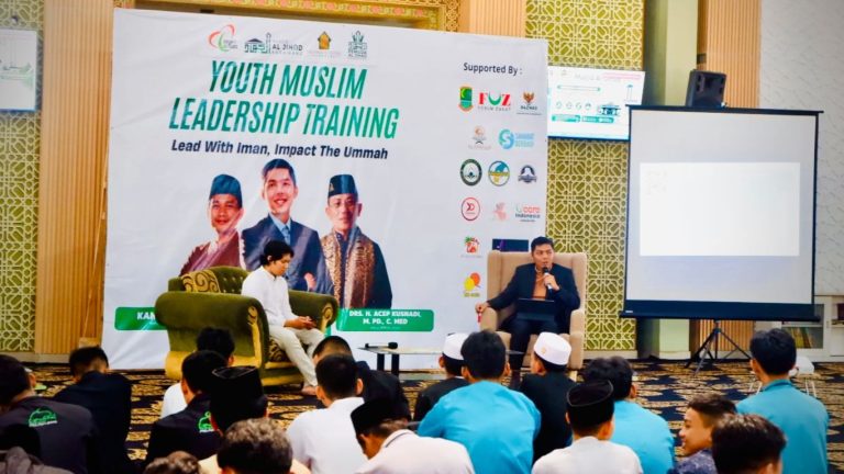 Youth Muslim Leadership Training Zakat Sukses