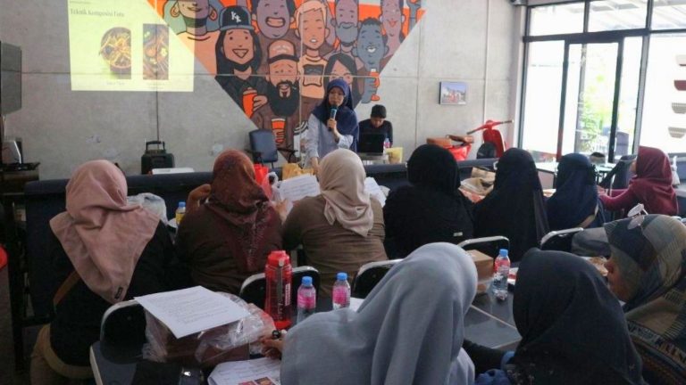 BMM Dorong UMKM Perempuan di Bandung Naik Kelas