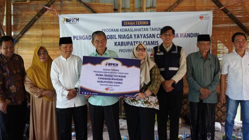 BPKH Serahkan Bantuan Armada Niaga