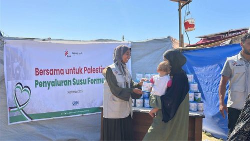 Bakrie Amanah Salurkan Susu Formula untuk Bayi Palestina