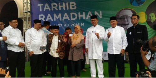 Kang Emil Permudah Warga Bandung Tunaikan Zakat