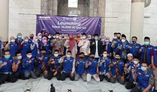 amanah-takaful-menginisiasi-program-tebar-10-000-alquran-di-kabupaten_211101164729-322