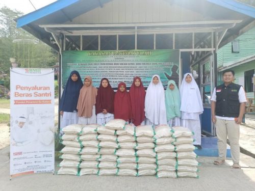 bmh-menyalurkan-500-kg-beras-untuk-santri-pesantren-rahmatullah_220728213046-539