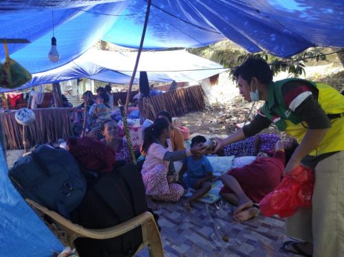 kabar-bahagia-datang-dari-posko-pengungsian-korban-gempa_210126184143-178