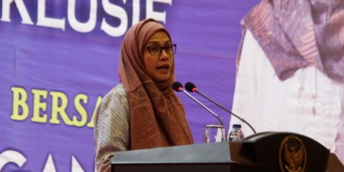 sri-mulyani-kenakan-hijab-saat-beri-kuliah-di-aceh-170105c